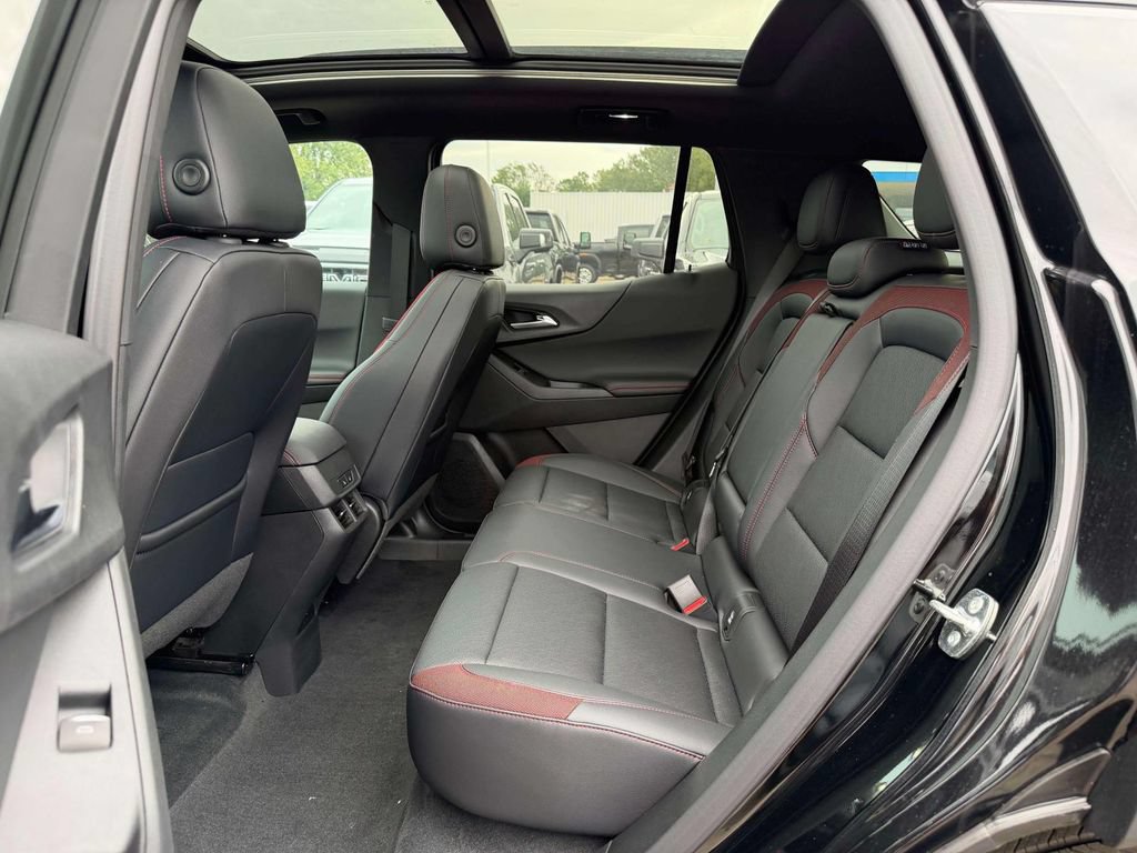 New 2027 Chevrolet Equinox RS w/ Convenience Package III AWD/4WD image 21