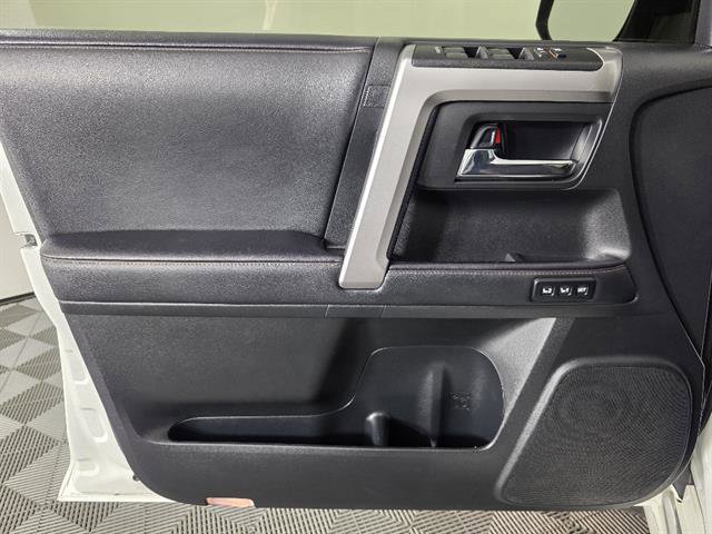 Used 2020 Toyota 4Runner Limited AWD/4WD image 40