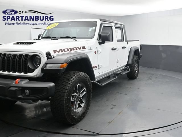 Used 2024 Jeep Gladiator Mojave w/ Technology Group AWD/4WD image 3