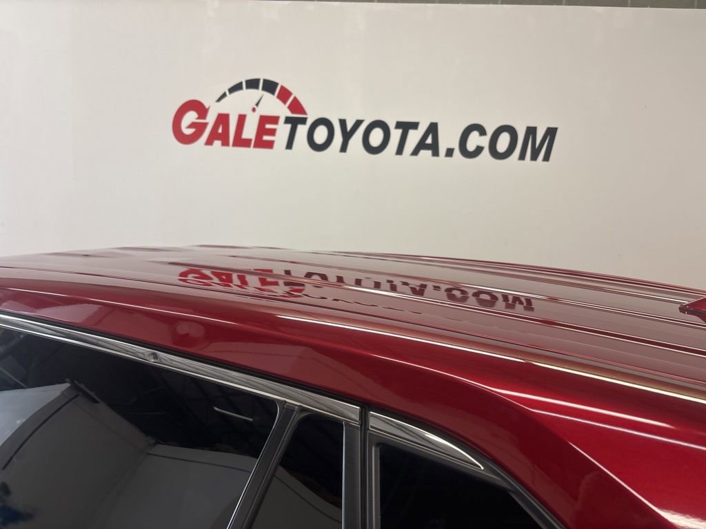 Used 2022 Toyota RAV4 LE image 5