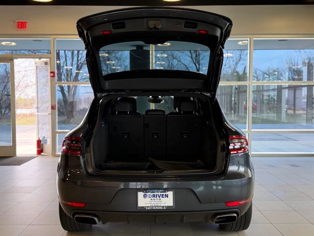 Used 2018 Porsche Macan Sport Edition AWD/4WD image 32