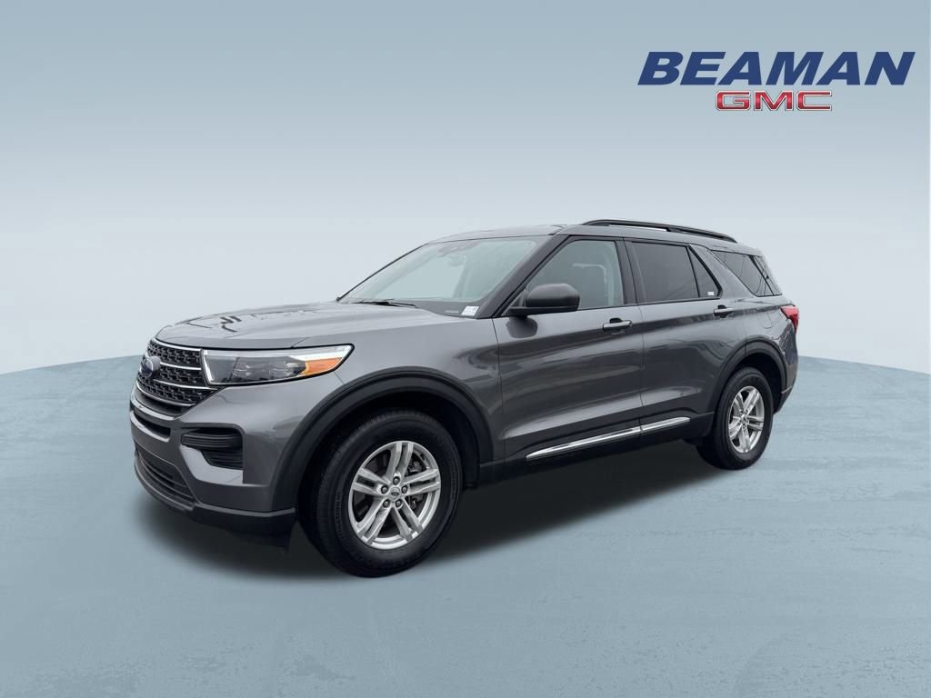 Used 2022 Ford Explorer XLT image 3