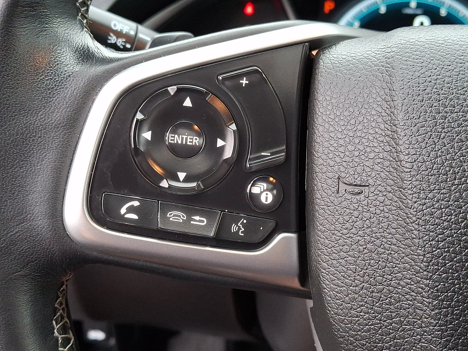 Used 2019 Honda Civic Touring image 23
