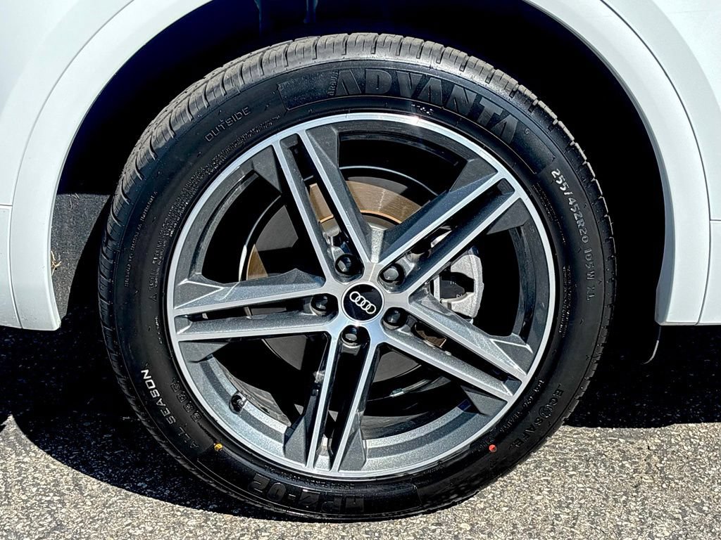 Used 2021 Audi Q5 e Premium AWD/4WD image 34