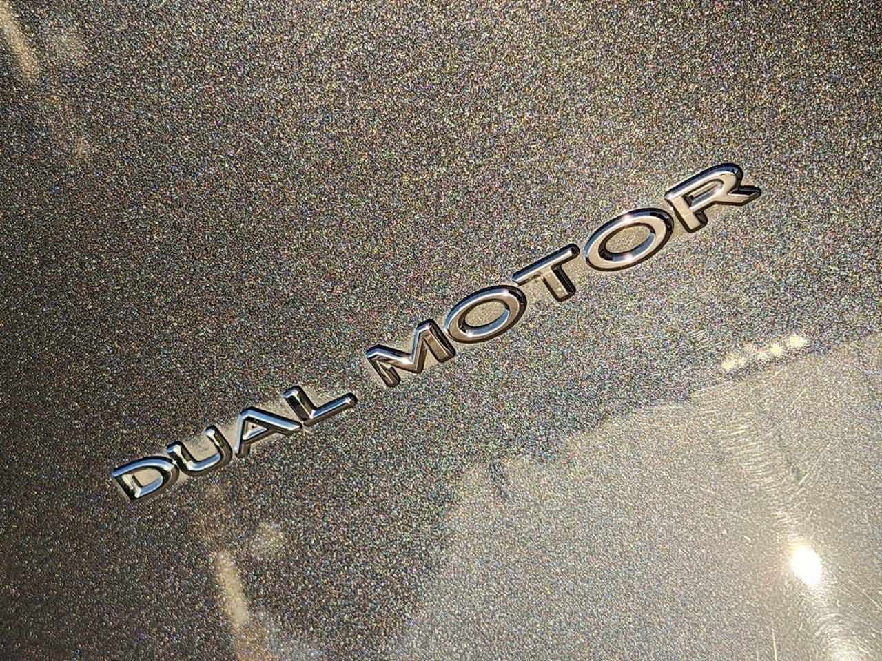 Used 2024 Tesla Model Y Long Range AWD/4WD image 10