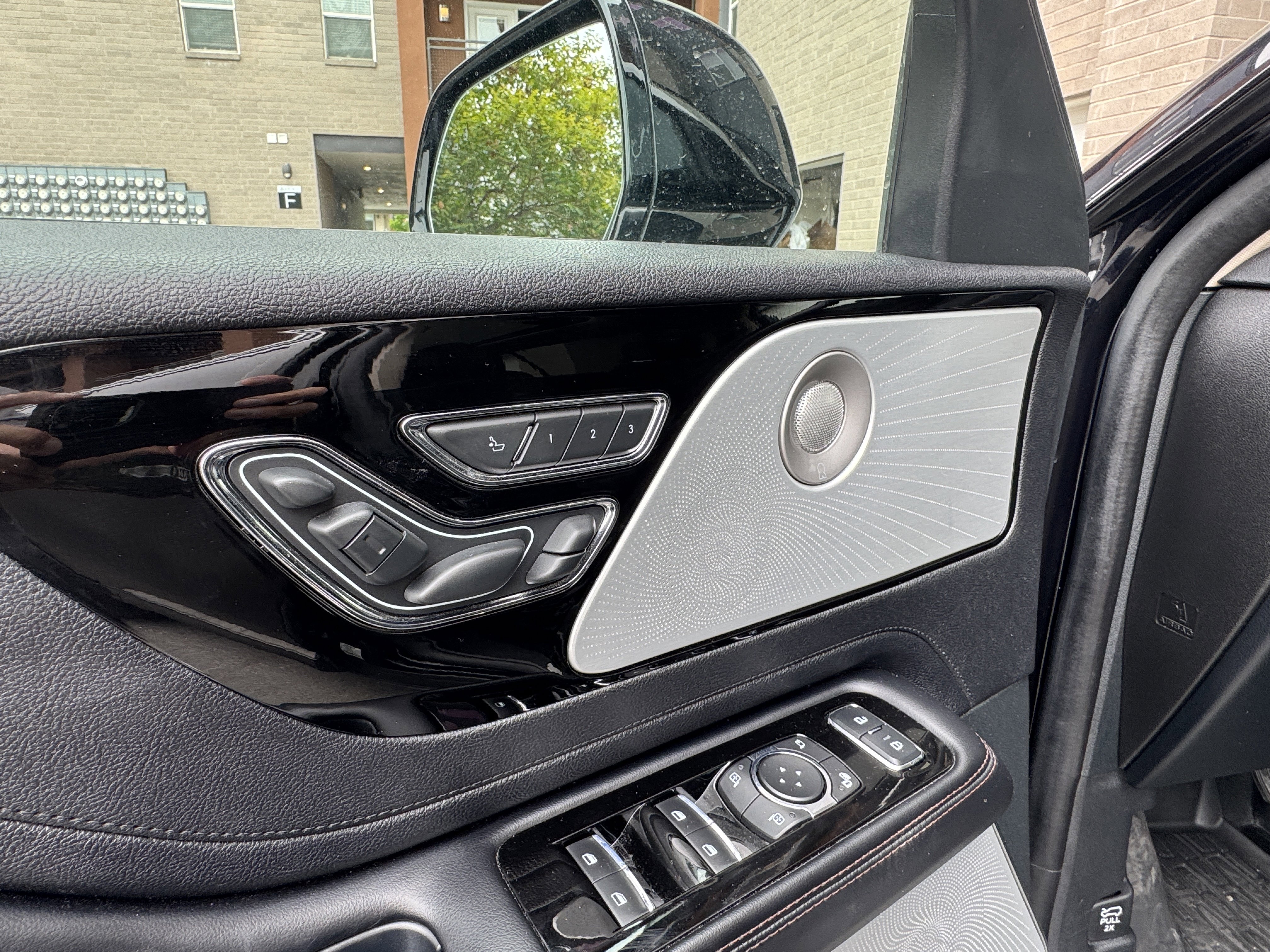 Used 2021 Lincoln Aviator Reserve w/ Equipment Group 208A AWD/4WD image 19