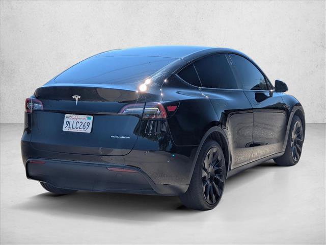 Used 2024 Tesla Model Y Long Range AWD/4WD image 5