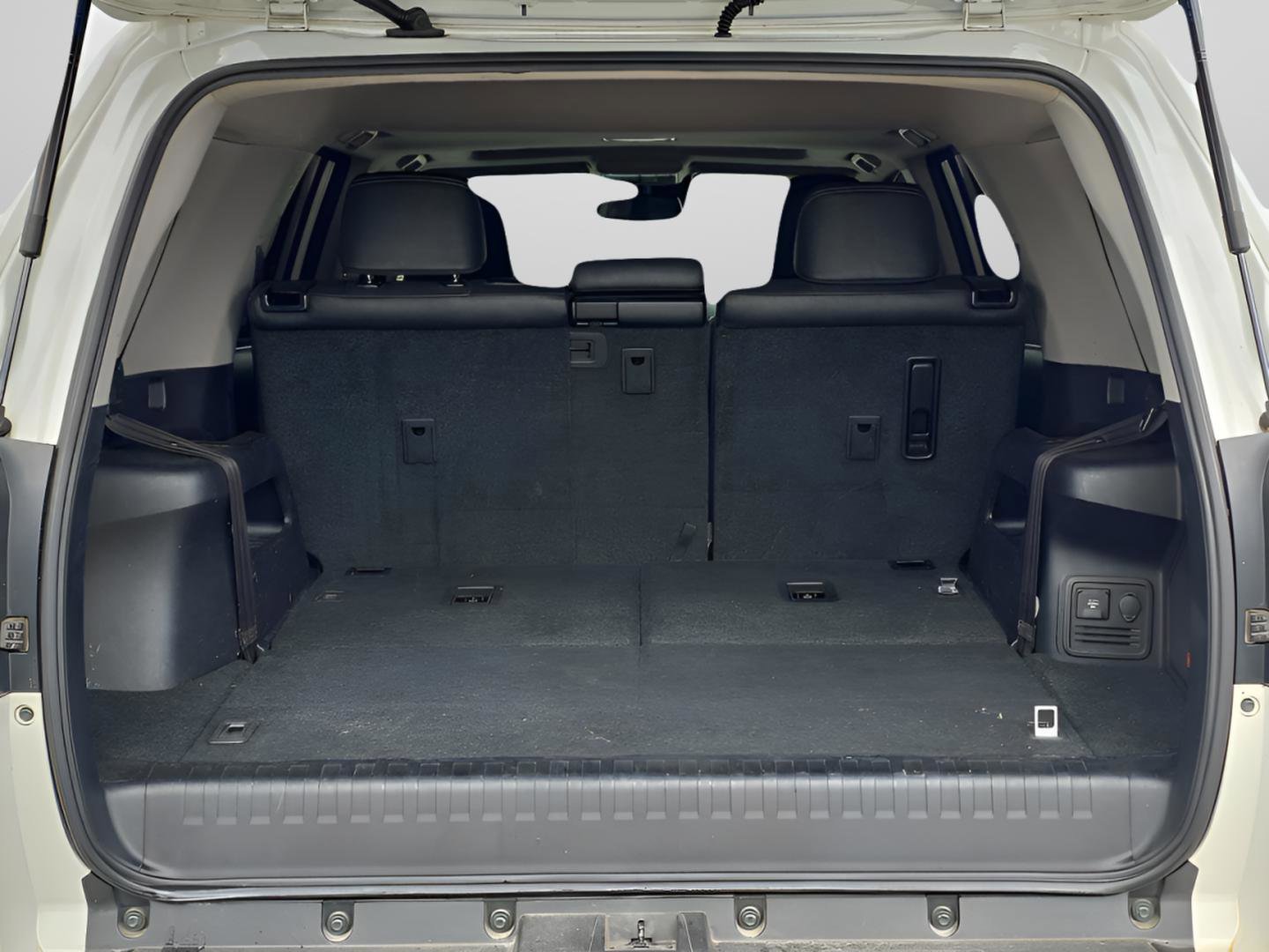 Used 2020 Toyota 4Runner Limited image 37