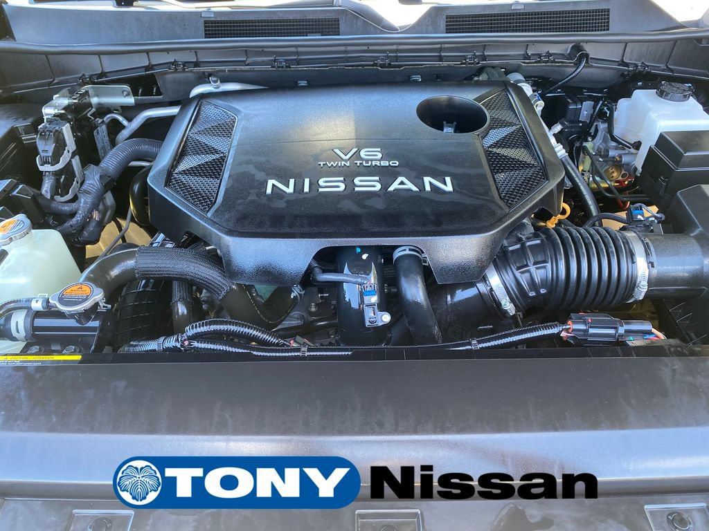 Used 2025 Nissan Armada SL w/ Captain's Chari Seat Package RWD image 10