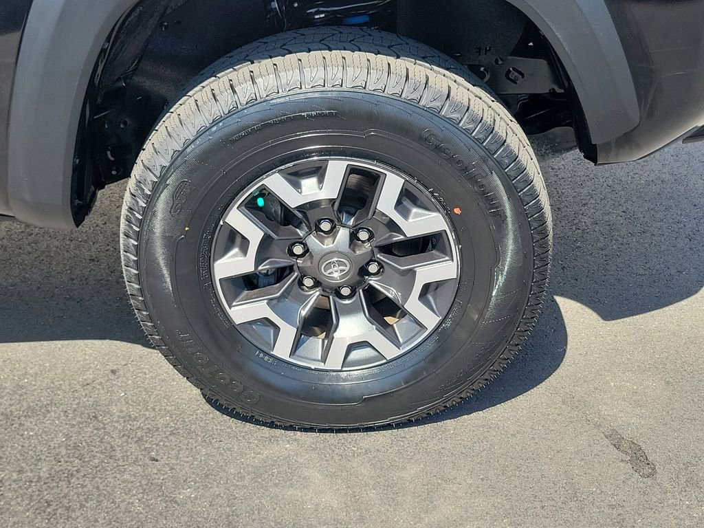 Used 2023 Toyota Tacoma TRD Off-Road AWD/4WD image 5