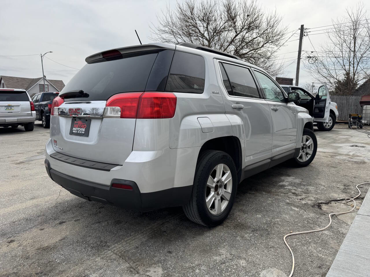 Used 2013 GMC Terrain SLE image 3