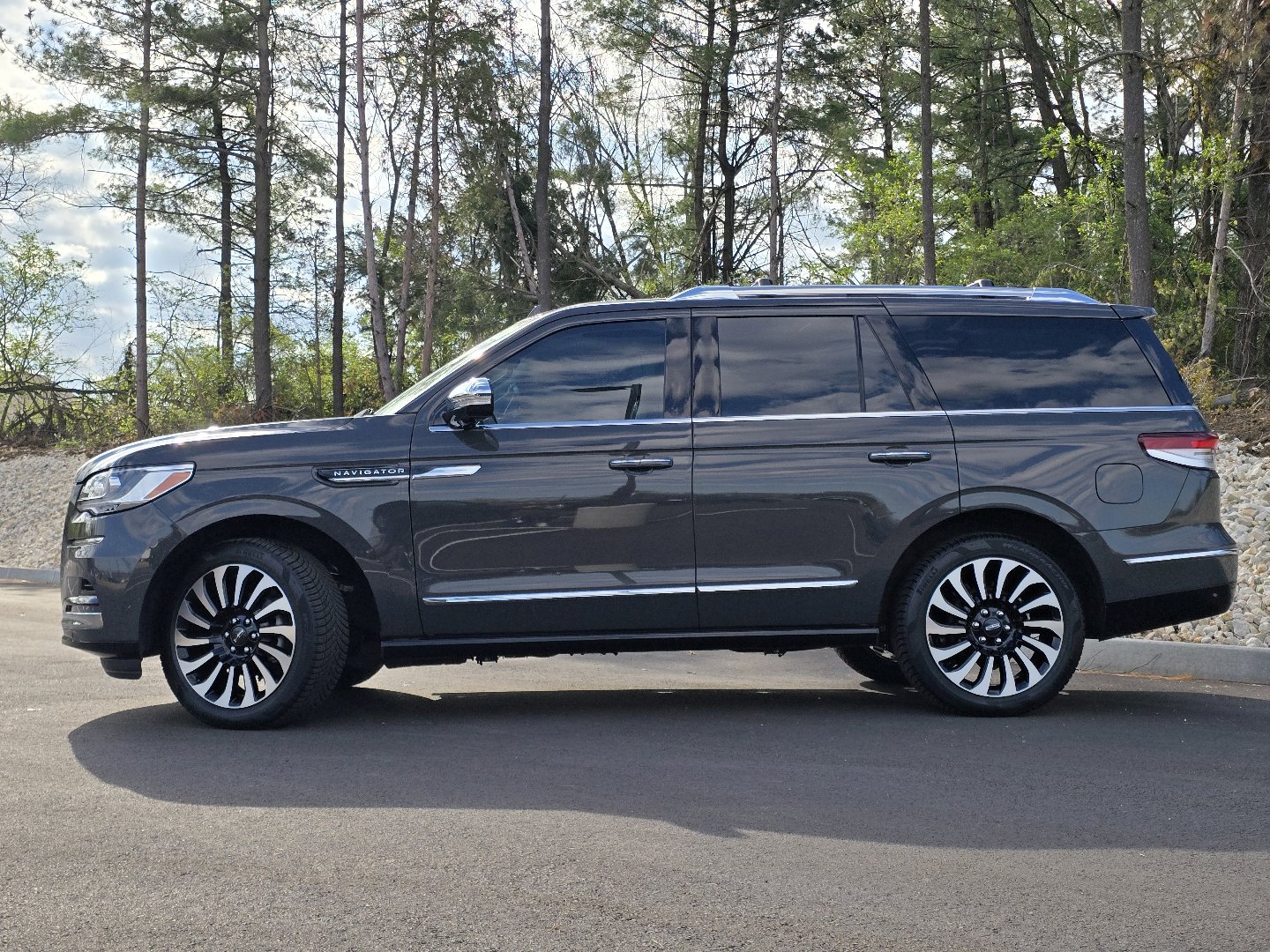 Used 2023 Lincoln Navigator Black Label image 25
