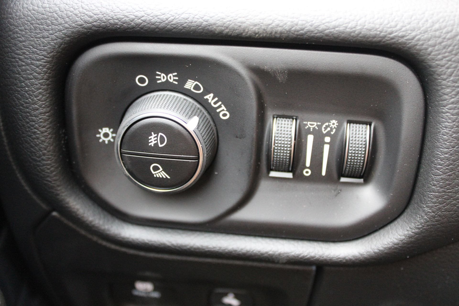 New 2026 RAM 1500 Big Horn AWD/4WD image 21