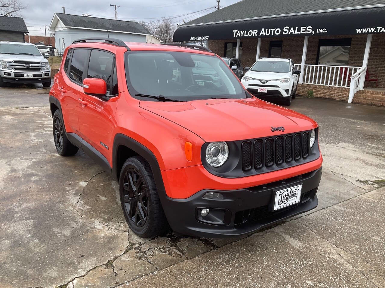 Used 2018 Jeep Renegade Altitude w/ Safety & Security Group FWD image 1