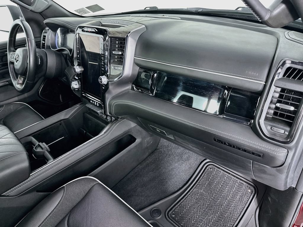 Used 2025 RAM 1500 Limited AWD/4WD image 32