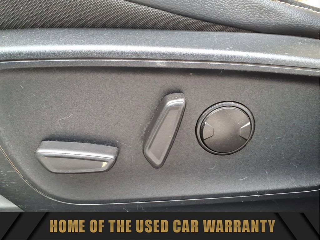 Used 2022 Ford Escape Titanium image 17