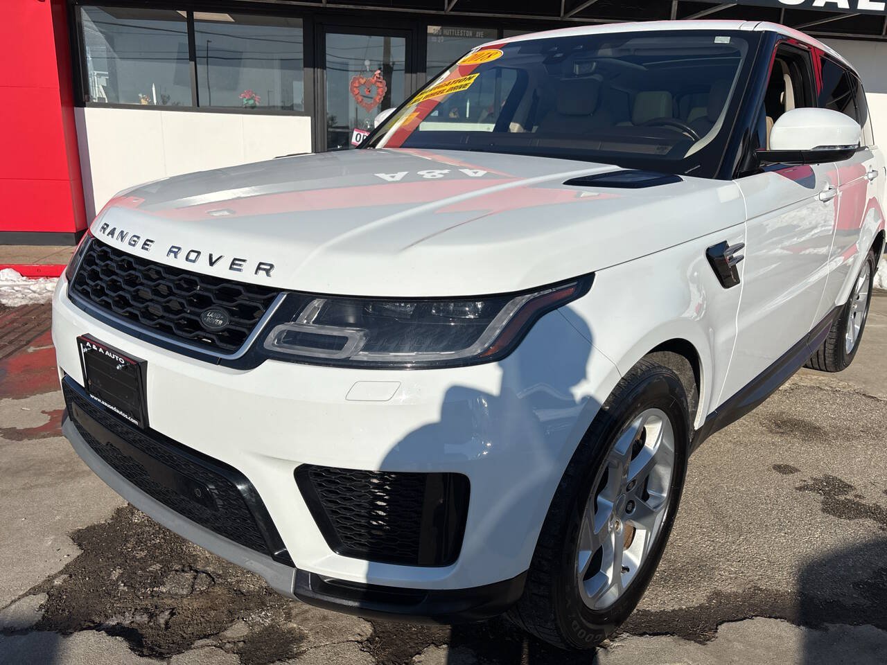 Used 2018 Land Rover Range Rover Sport SE AWD/4WD image 14