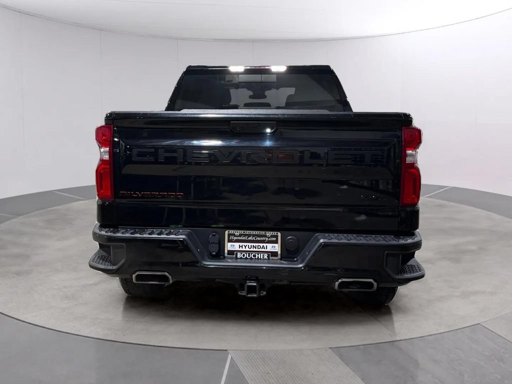 Used 2023 Chevrolet Silverado 1500 RST w/ Redline Edition AWD/4WD image 4