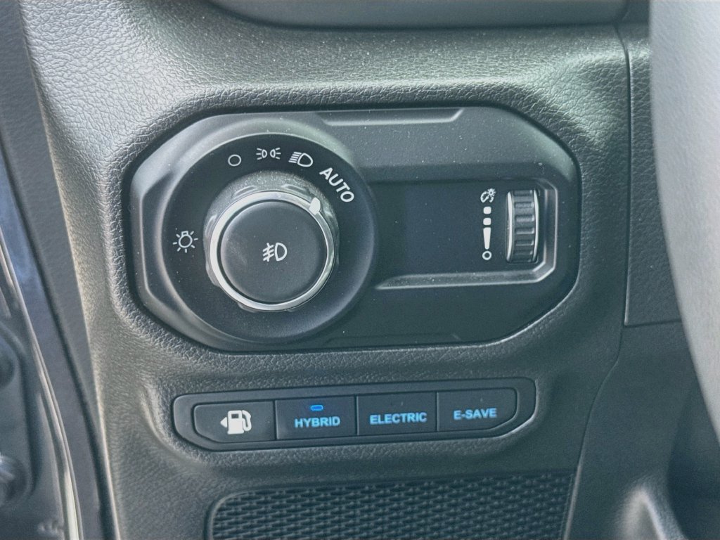 Used 2023 Jeep Wrangler Unlimited w/ 8.4" Radio Group AWD/4WD image 11