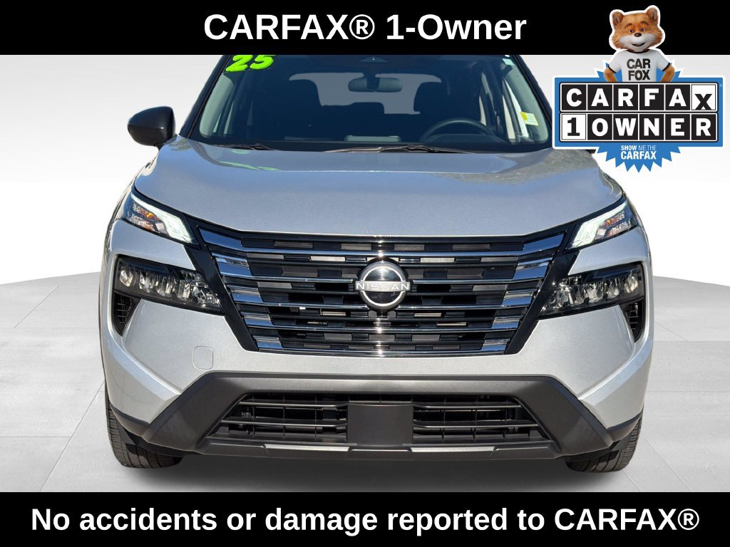 Used 2025 Nissan Rogue S AWD/4WD image 2