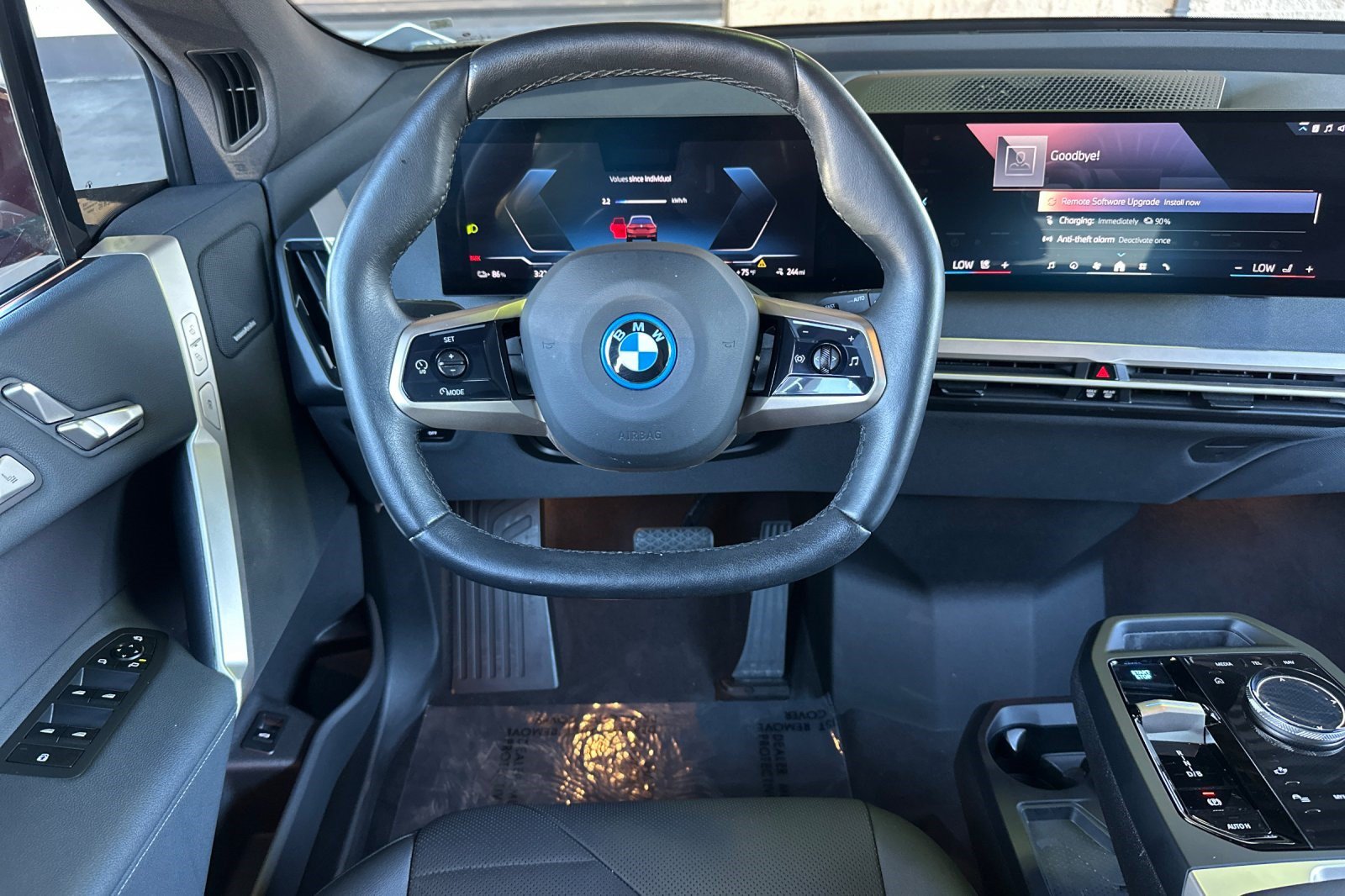 Certified 2024 BMW iX xDrive50 w/ Premium Package AWD/4WD image 18
