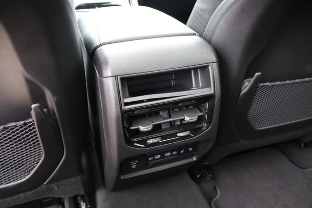New 2026 Jeep Grand Cherokee Limited w/ Limited Altitude Package AWD/4WD image 40