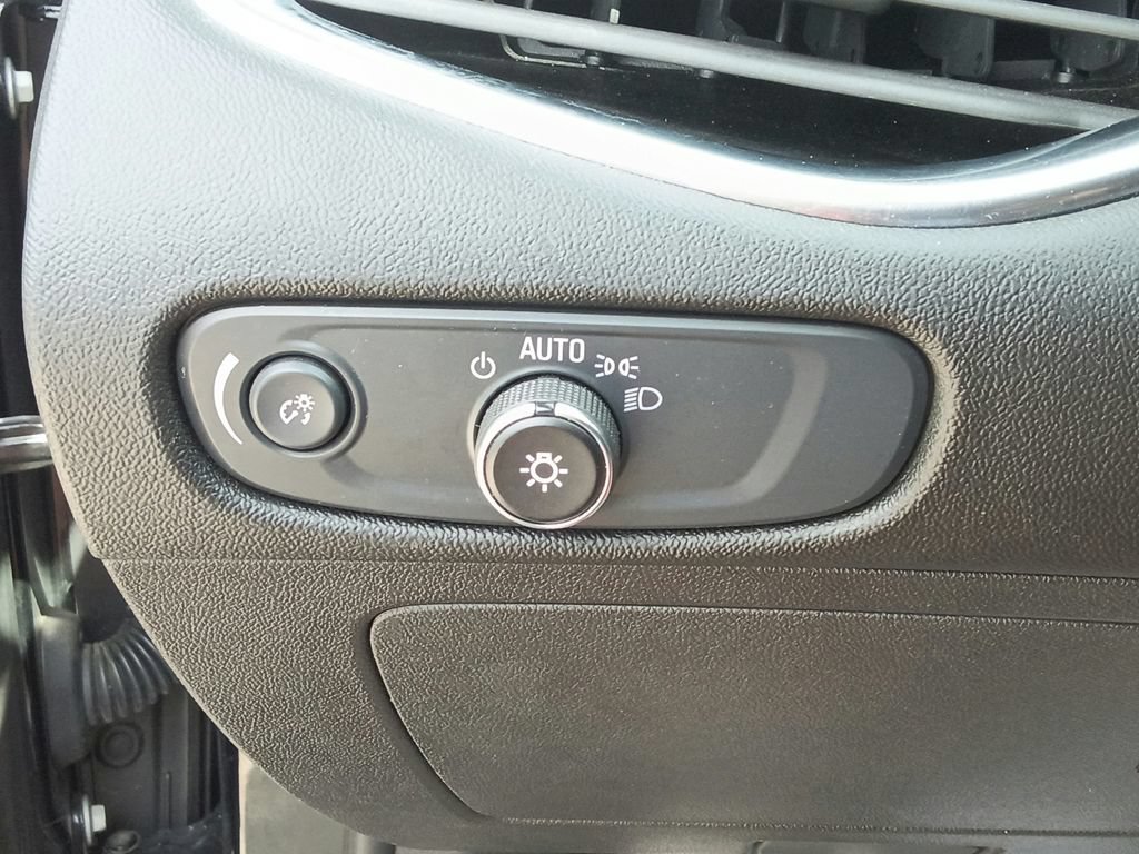 Used 2024 Chevrolet Malibu LT FWD image 30