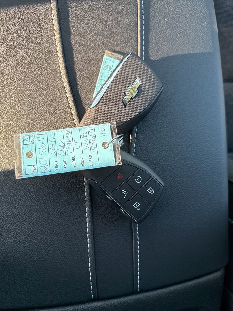 Used 2026 Chevrolet Traverse LT w/ Driver Confidence Package image 39