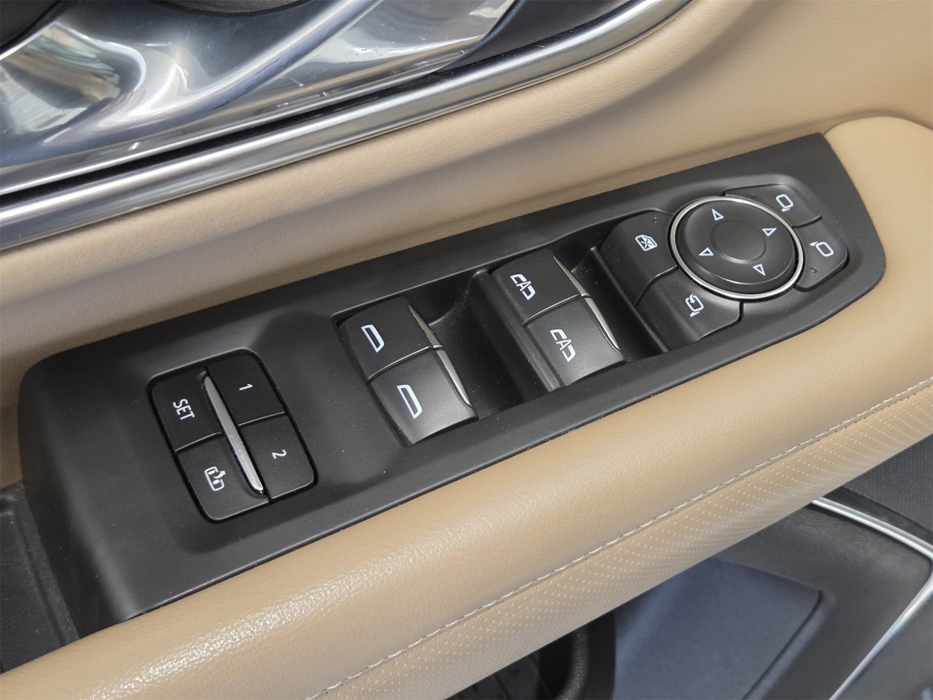 Used 2021 Chevrolet Tahoe Premier image 16