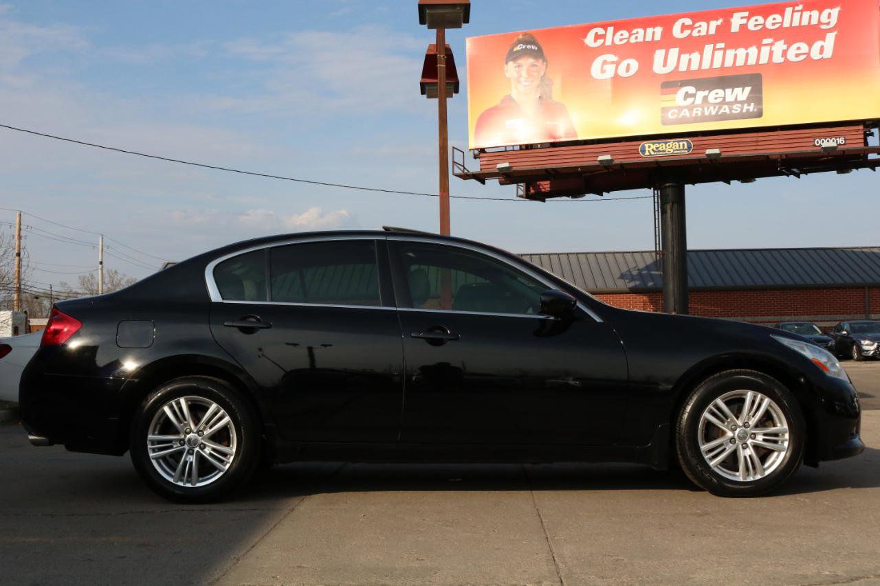 Used 2012 INFINITI G37 x w/ Premium Pkg image 8