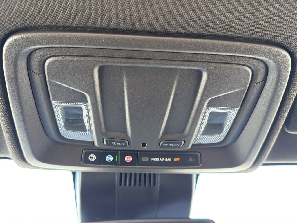 Used 2025 GMC Sierra 1500 SLT image 28