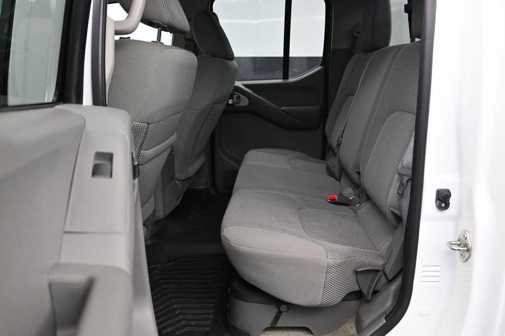 Used 2017 Nissan Frontier SV w/ SV Value Truck Package AWD/4WD image 24