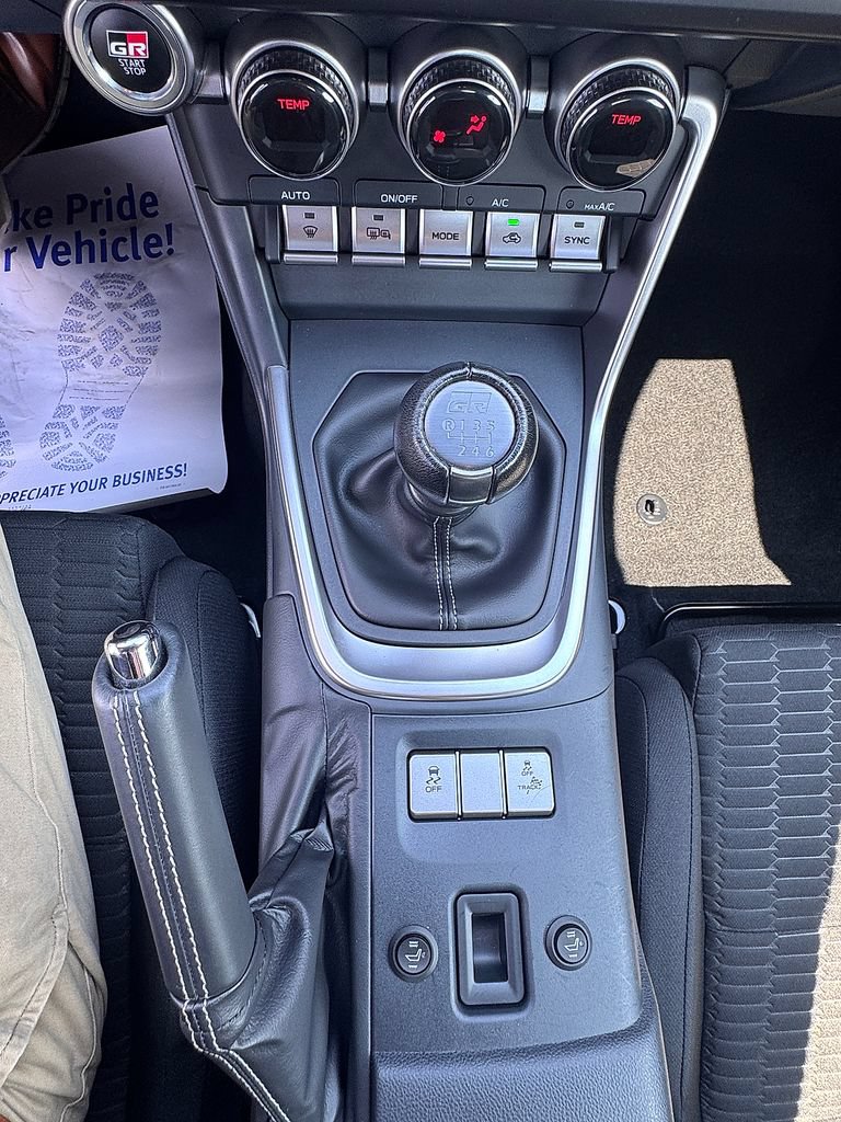 Used 2025 Toyota GR86 w/ ALL Weather Mat Package (TMS) RWD image 13
