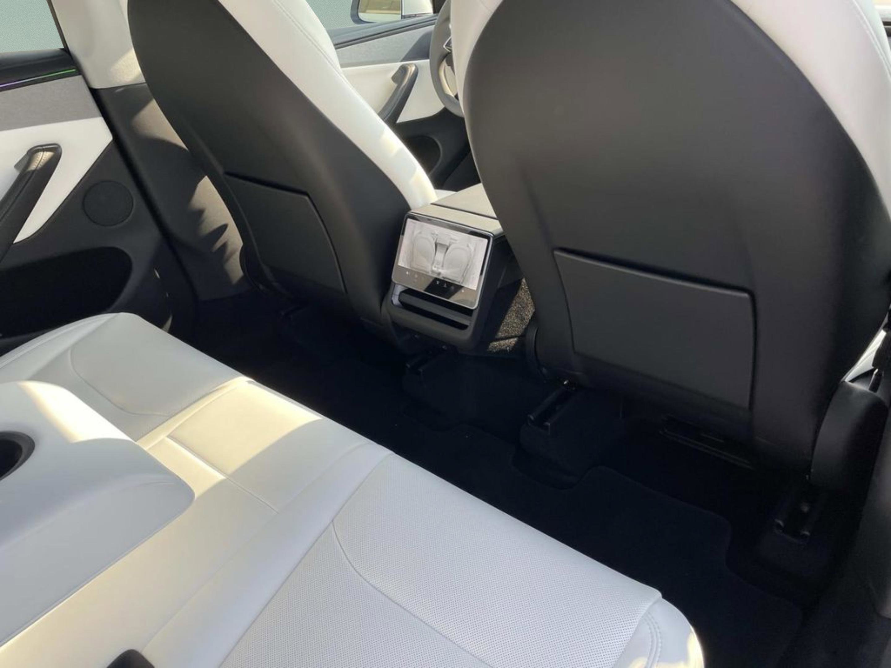 Used 2026 Tesla Model Y Long Range image 22