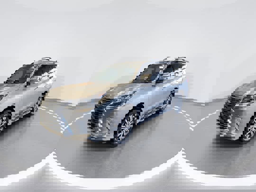 Used 2017 Lexus LX 570 4WD w/ Luxury Package image 4