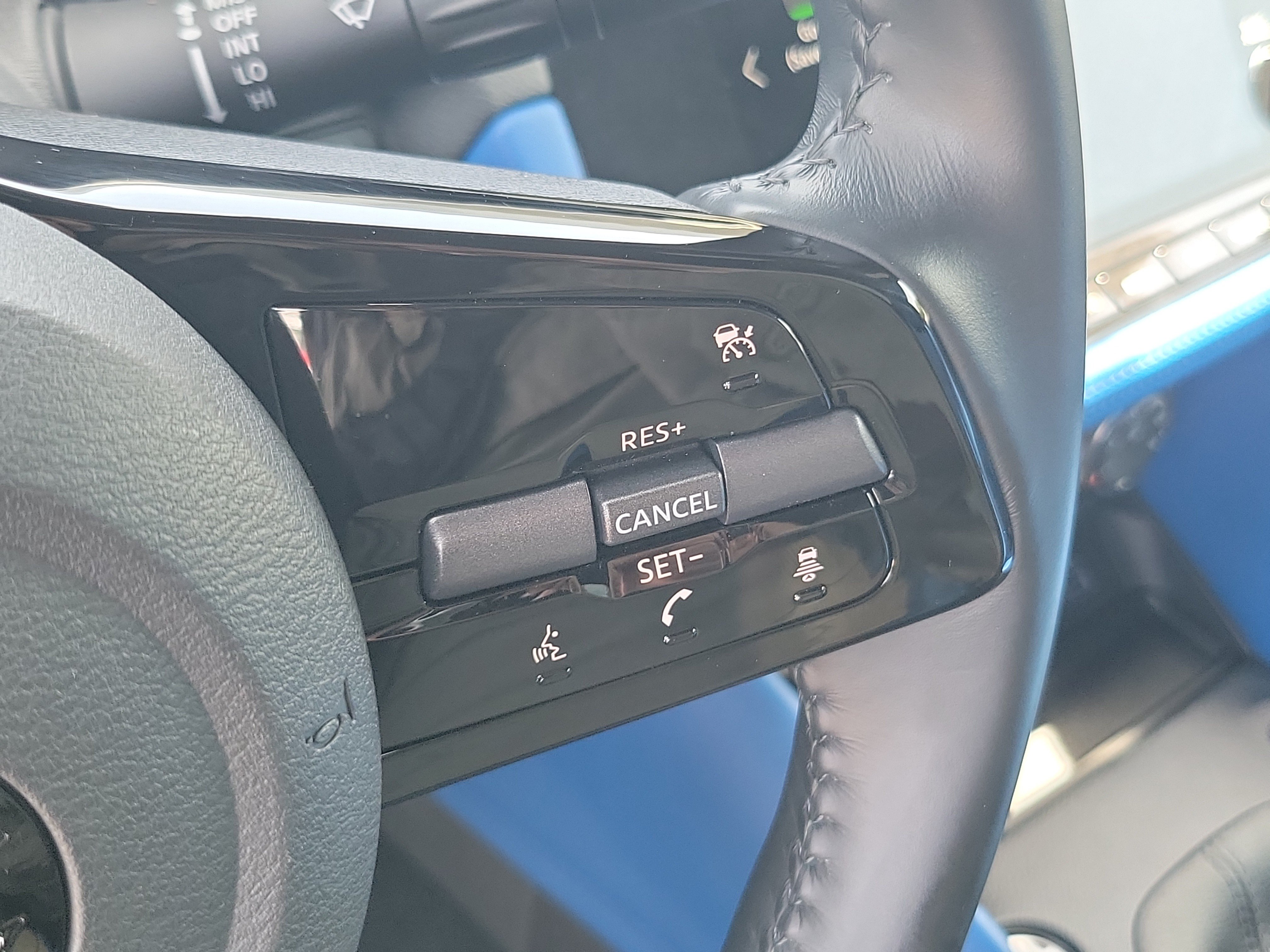 Used 2024 Nissan Z Performance w/ Floor Mat Package RWD image 16