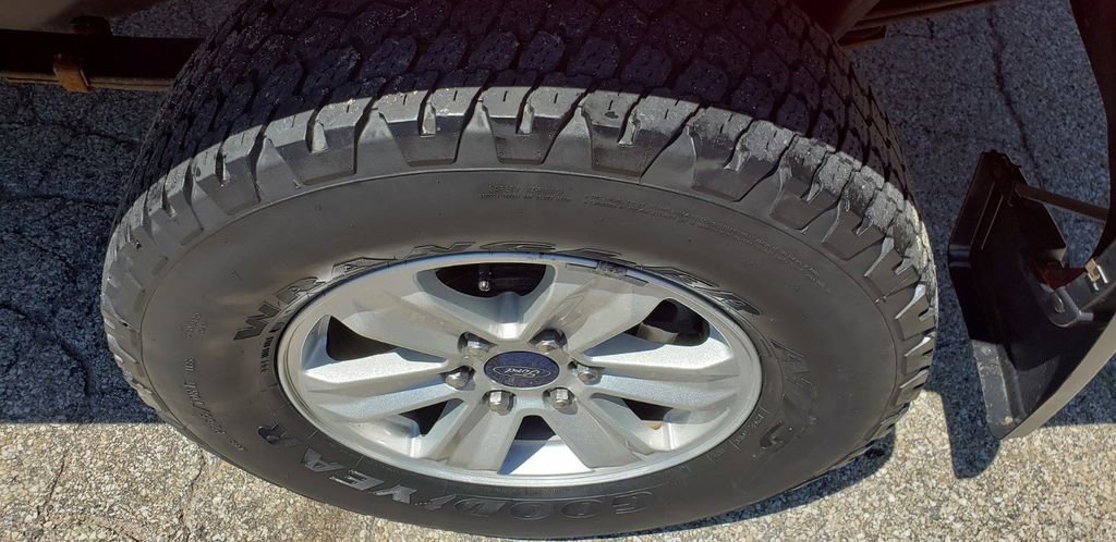 Used 2015 Ford F150 XLT w/ Equipment Group 301A Mid image 11