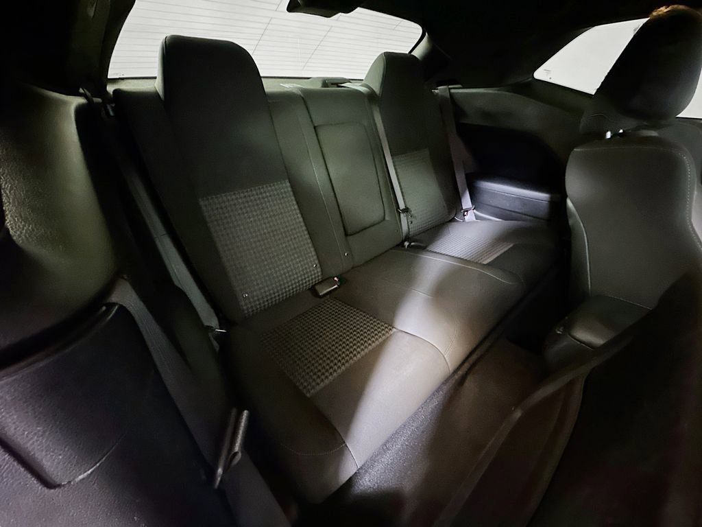 Used 2022 Dodge Challenger R/T RWD image 10