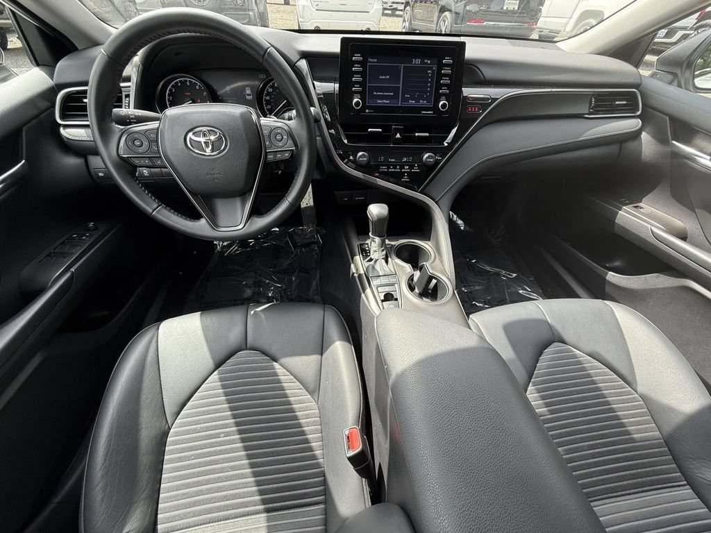Used 2023 Toyota Camry SE AWD/4WD image 14