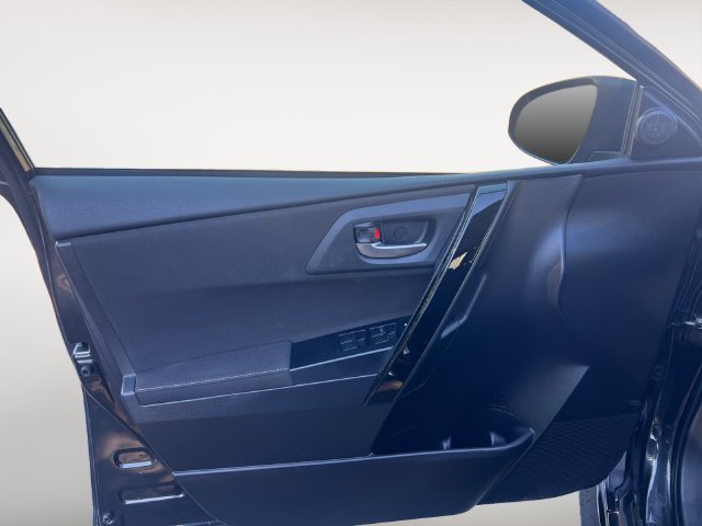 Used 2018 Toyota Corolla iM w/ All-Weather Mat Package FWD image 10