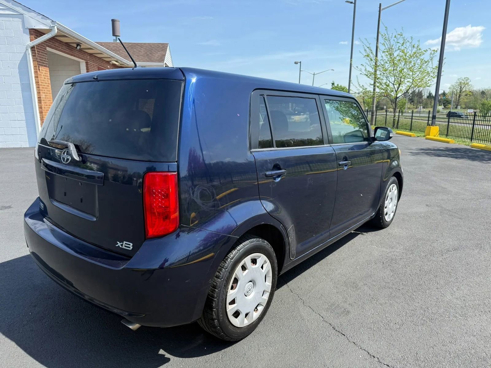 Used 2008 Scion xB FWD image 23