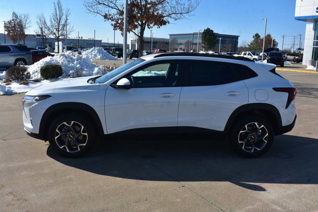 New 2026 Chevrolet Trax LT w/ Driver Confidence Package image 10