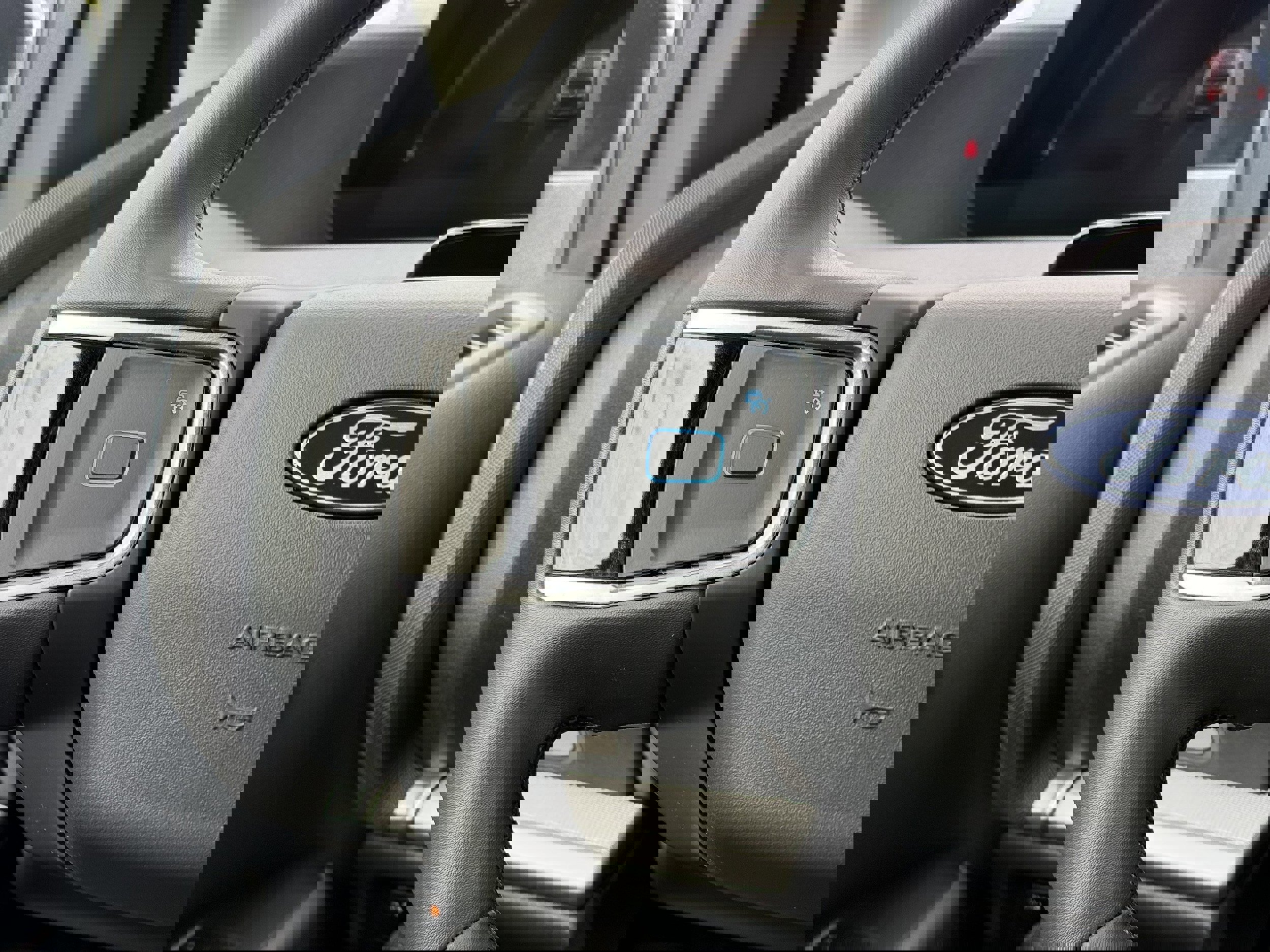 Used 2025 Ford Expedition Active image 17