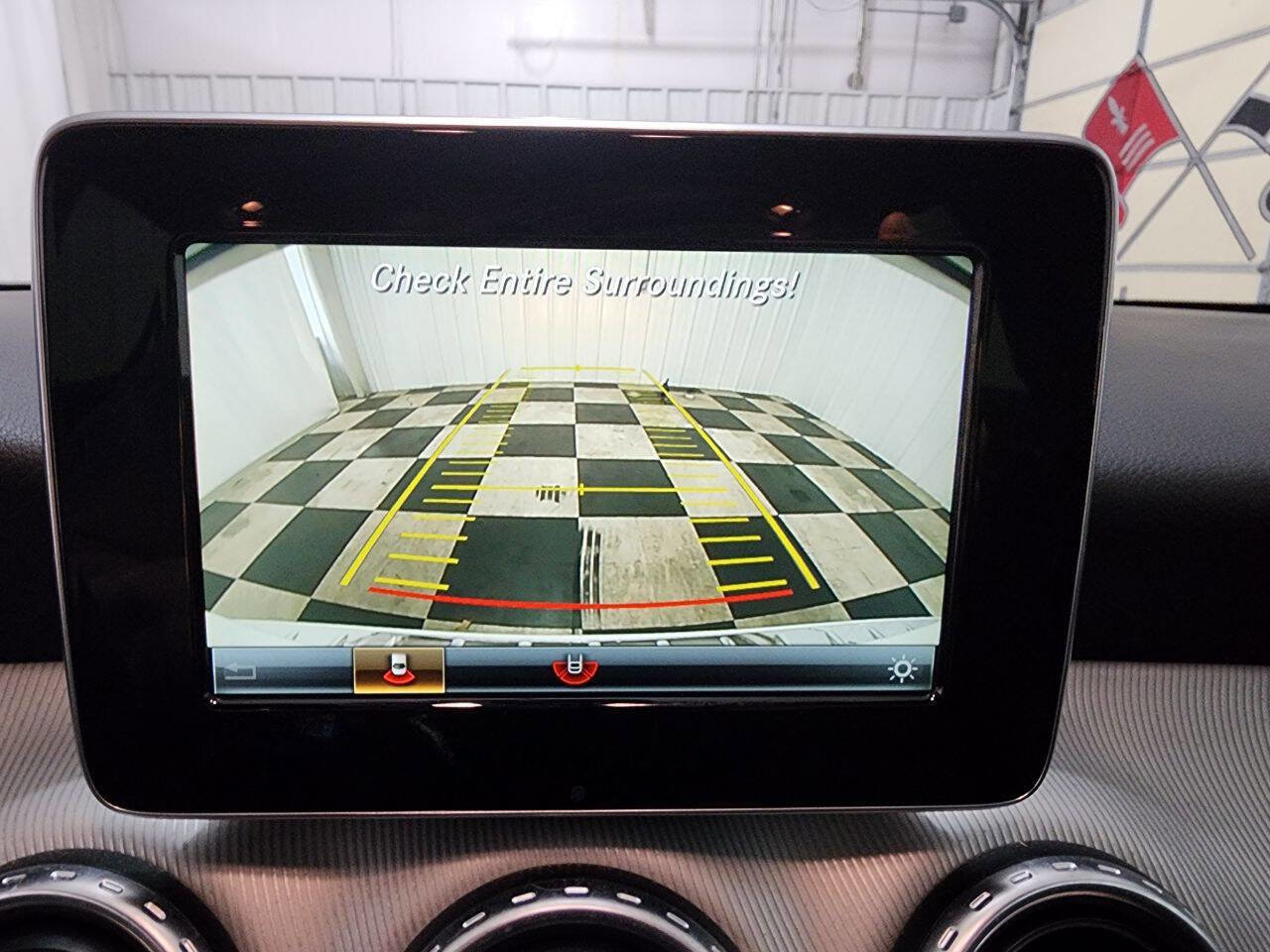 Used 2017 Mercedes-Benz GLA 250 4MATIC w/ Premium Package image 26