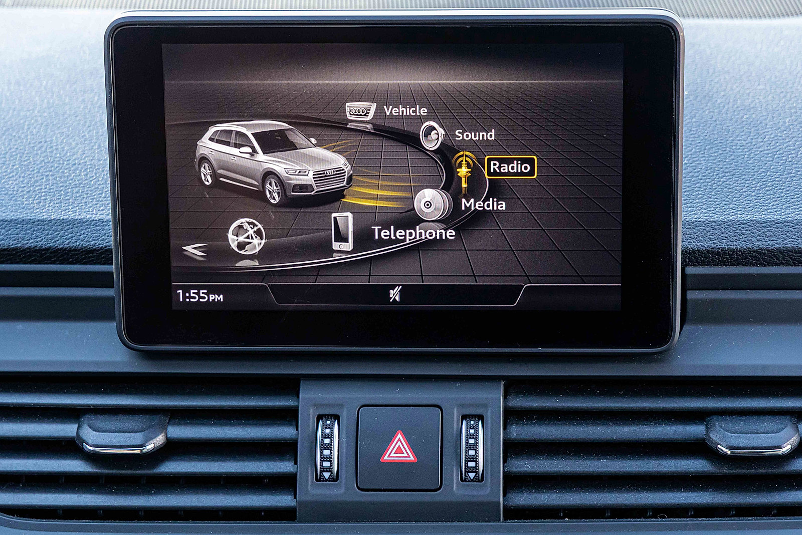 Used 2020 Audi Q5 2.0T Premium w/ Titanium Sport Package image 12