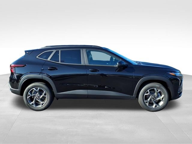 New 2026 Chevrolet Trax LT FWD image 2