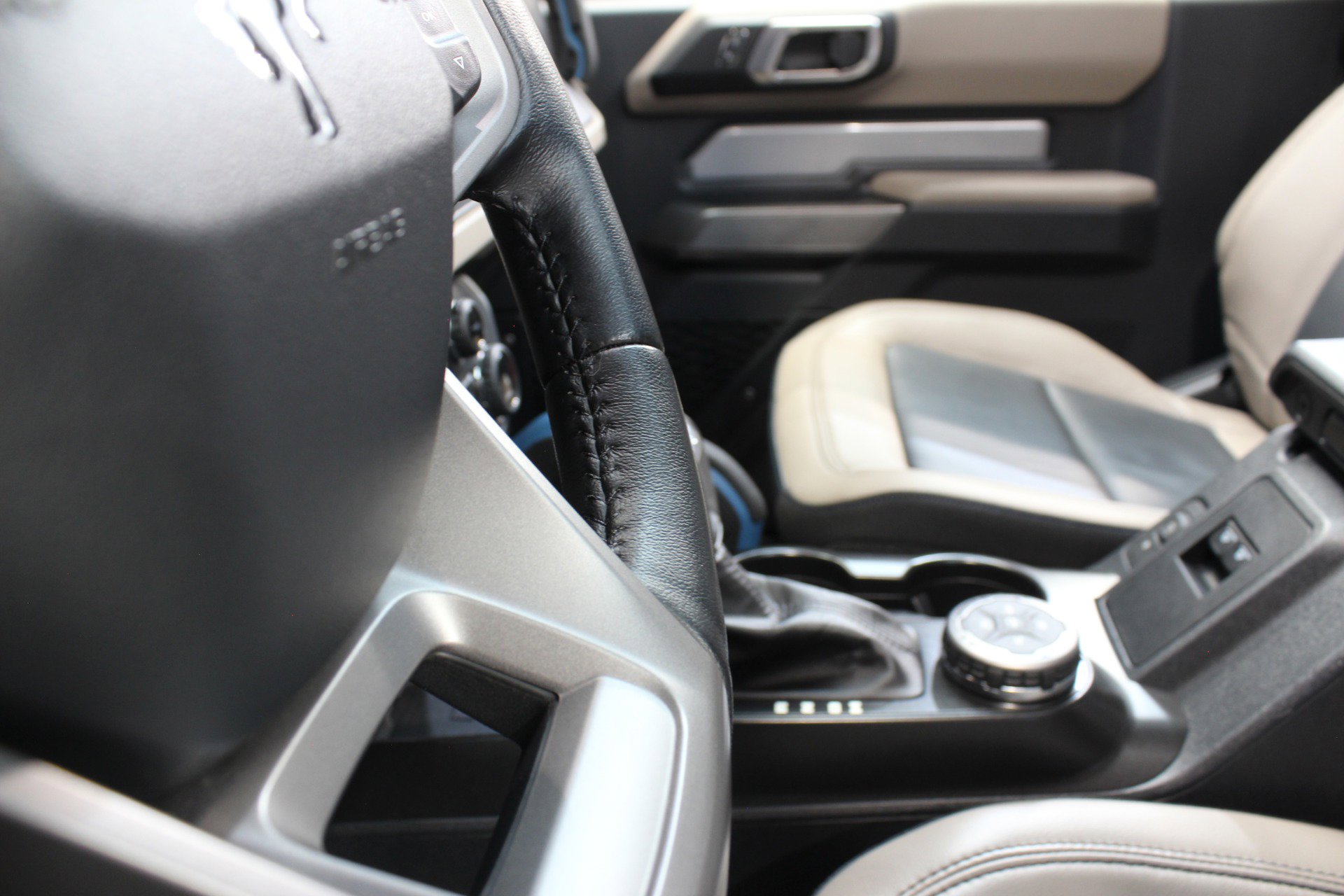 Used 2022 Ford Bronco Wildtrak image 51