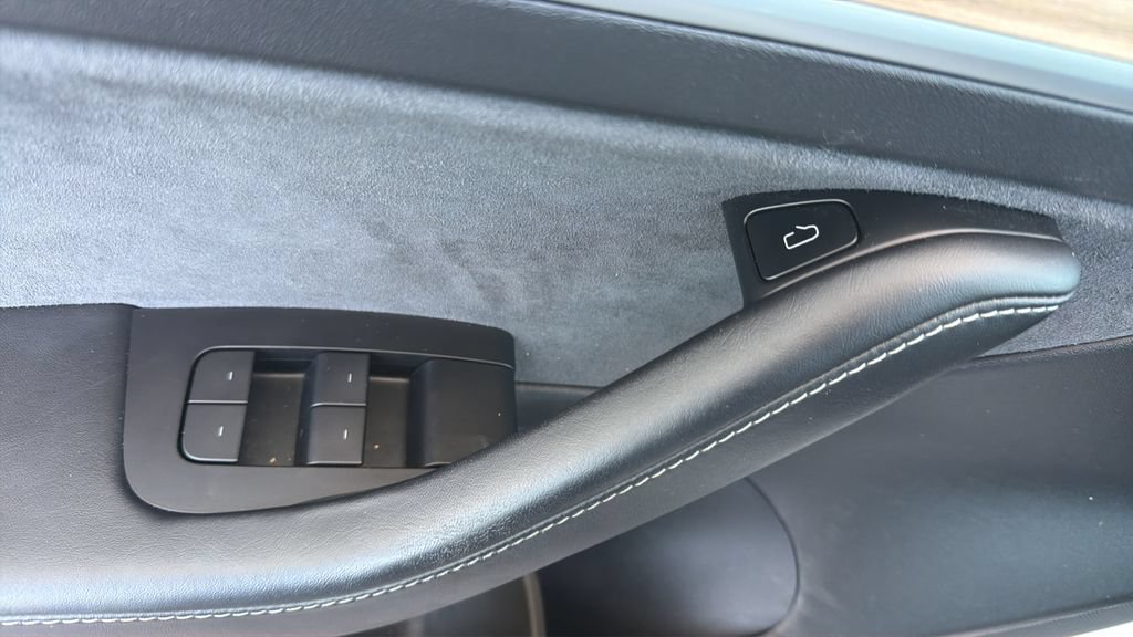 Used 2021 Tesla Model 3 Standard Range Plus RWD image 18