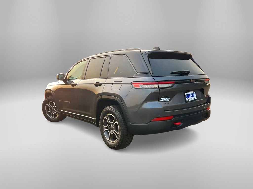 Used 2022 Jeep Grand Cherokee Trailhawk image 2