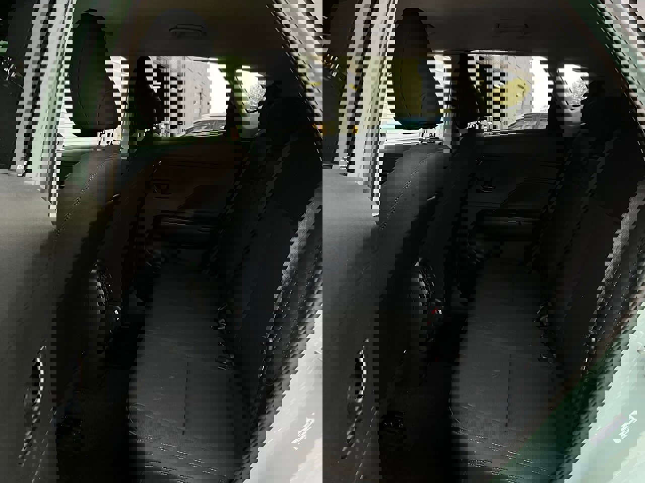 Used 2025 Hyundai Kona SEL image 12